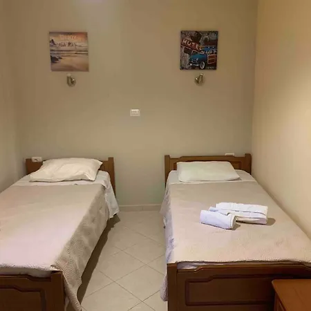 Apartaments Vila Landi *